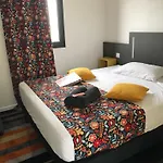 Kyriad Direct La Rochelle Hotel