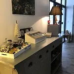 Hotel Kyriad Direct La Rochelle 2*