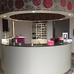 Kyriad Direct La Rochelle Hotel 2*