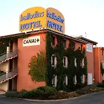 Kyriad Direct La Rochelle Hotel 2*