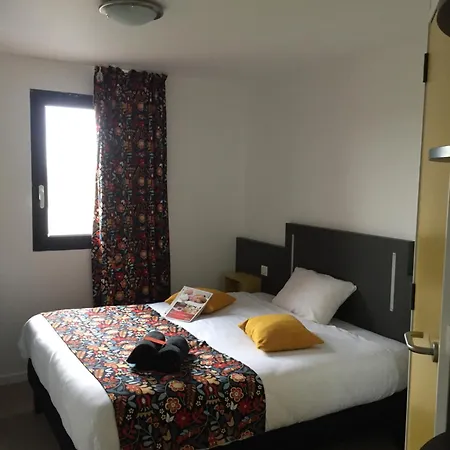 Kyriad Direct La Rochelle Hotel 2*