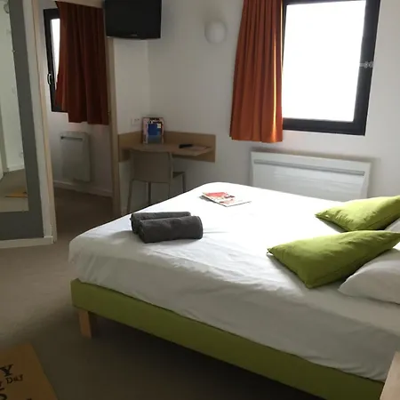 Hotel Kyriad Direct La Rochelle 2*