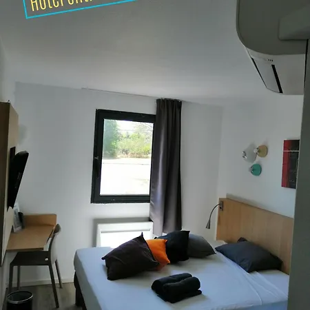 Kyriad Direct La Rochelle 2*