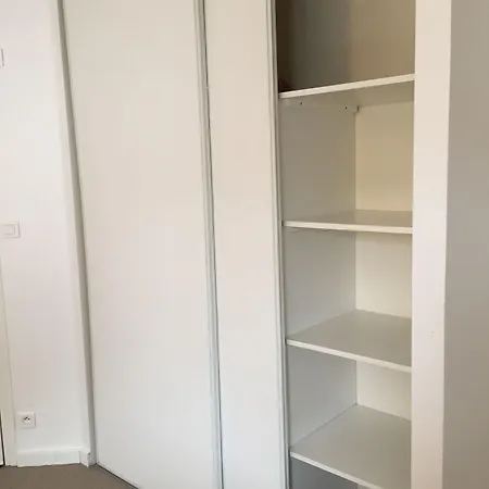 Kyriad Direct La Rochelle Szálloda