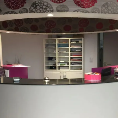 Hotel Kyriad Direct La Rochelle 2*