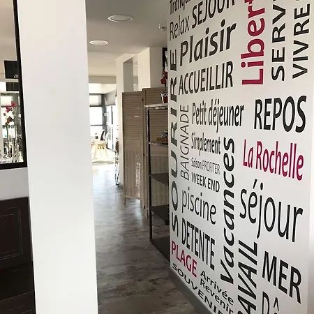 Kyriad Direct La Rochelle ホテル エオレ