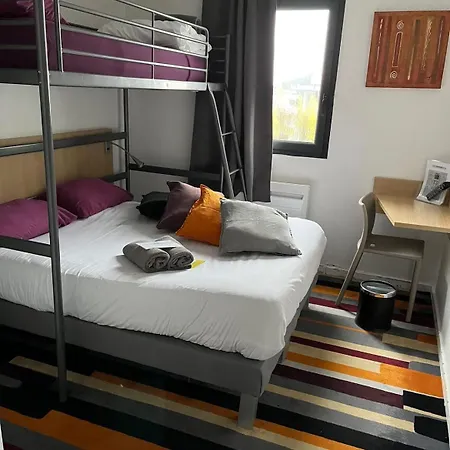 Kyriad Direct La Rochelle Hotel 2*