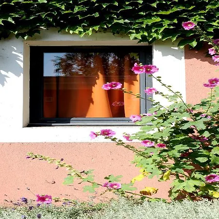 Hotel Kyriad Direct La Rochelle 2*