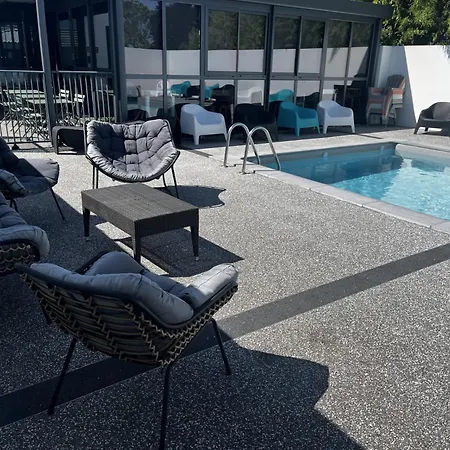 Kyriad Direct La Rochelle Hotel