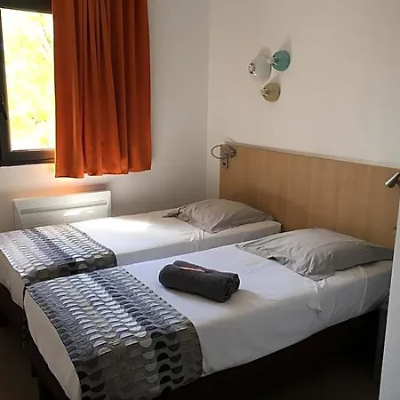 Kyriad Direct La Rochelle 2* Aytré
