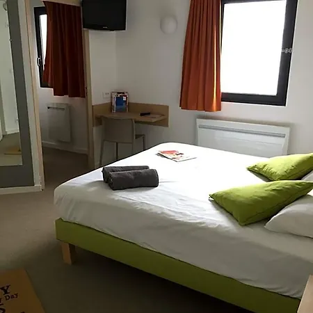 Kyriad Direct La Rochelle Hotel