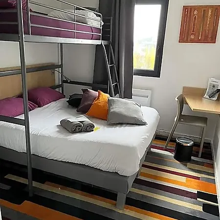 Kyriad Direct La Rochelle Hotel 2*