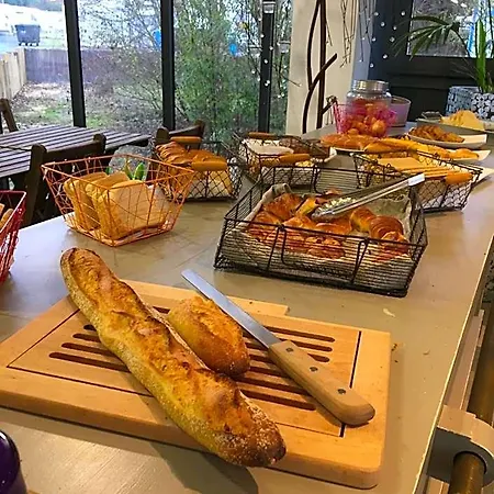 Kyriad Direct La Rochelle Hotel
