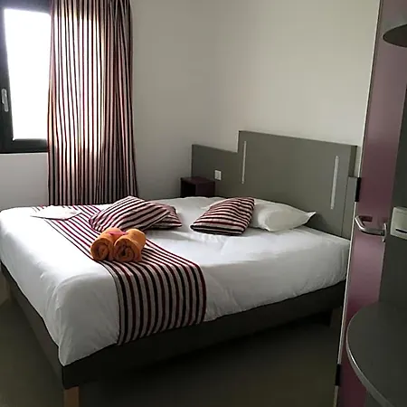 酒店 Kyriad Direct La Rochelle 艾特雷
