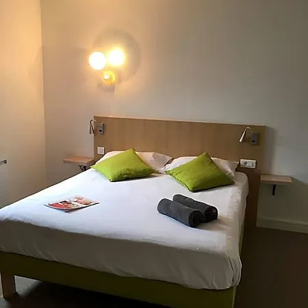 Hotel Kyriad Direct La Rochelle 2*