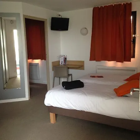 Kyriad Direct La Rochelle Hotel