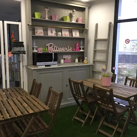 Kyriad Direct La Rochelle Hotel 2*