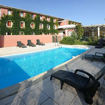 Szálloda Kyriad Direct La Rochelle