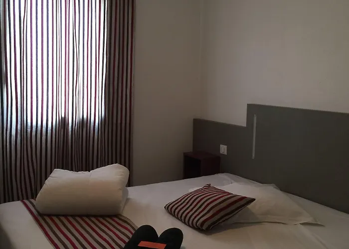 Hotel Kyriad Direct La Rochelle