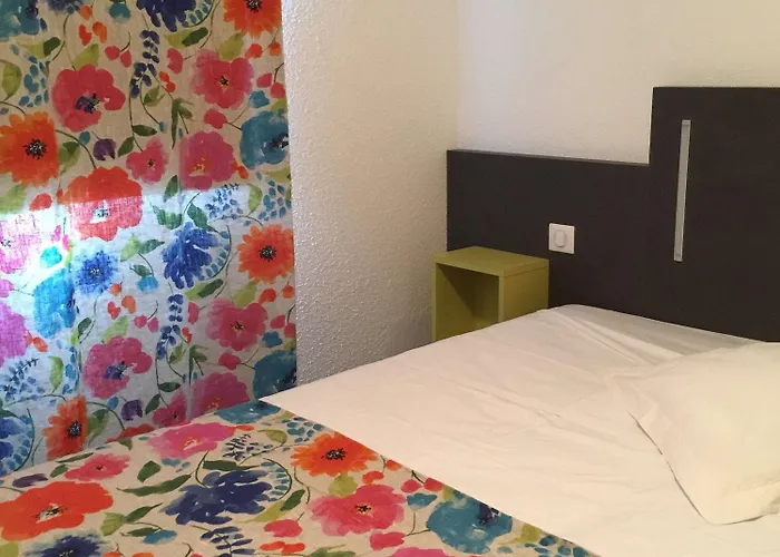 Kyriad Direct La Rochelle 2*