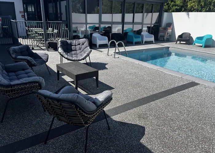 Kyriad Direct La Rochelle Hotel