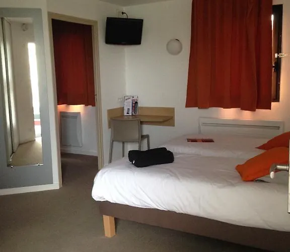 Kyriad Direct La Rochelle Hotel