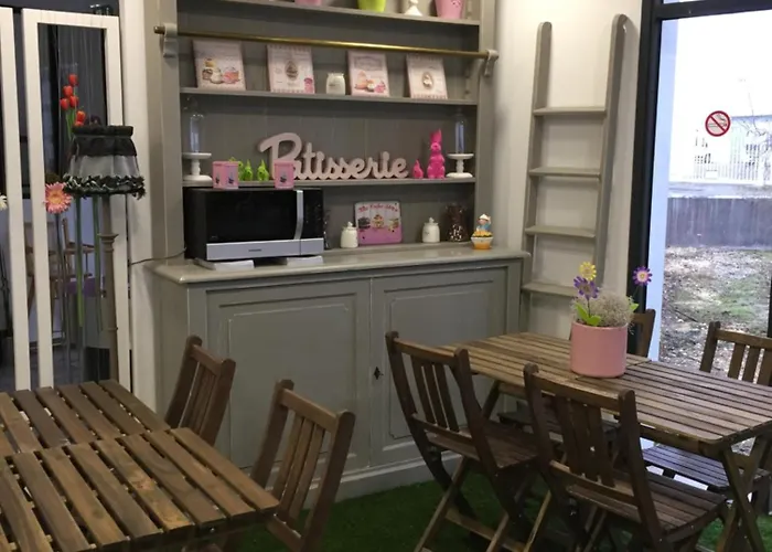 Kyriad Direct La Rochelle Hotel 2*